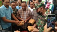 Anggota Kodim 0309 Solok berhasil menggagalkan upaya pengiriman narkotika jenis ganja kering seberat lebih kurang 5 Kg