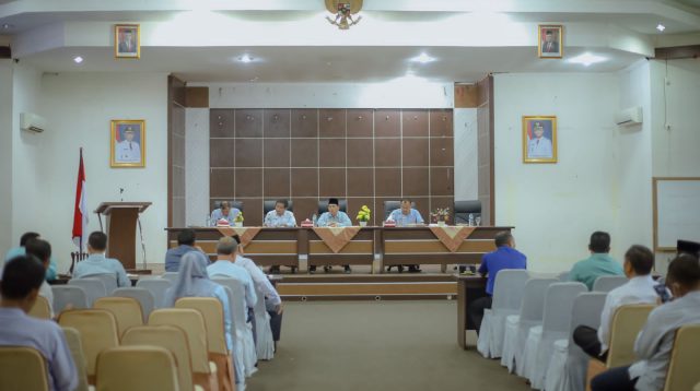 Asisten Bidang Administrasi Umum, Editiawarman Pimpin Rapat Percepatan Dana Bagi Hasil