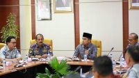 Wakil Walikota Solok, Ramadhani Kirana Putra saat Rapat Koordinasi Forum Komunikasi Lalu Lintas dan Angkutan Jalan ( LLAJ) Kota Solok Tahun 2022.