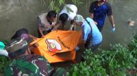 Proses evakuasi jenazah pemancing ikan di Sungai Tanjuang Bingkuang