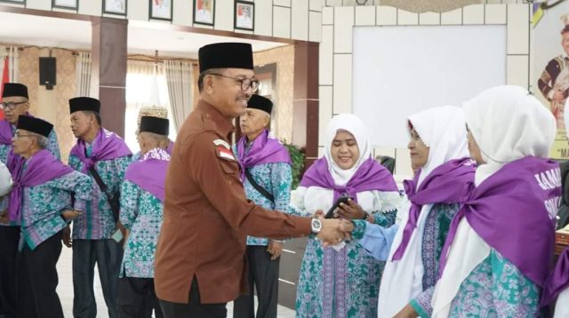 Suasana pelepasan jamaah haji Solok selatan. 