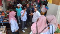 Kepala Bidang Pengelolaan Sampah dan Pengendalian Limbah Bahan Berbahaya dan Beracun (B3) Dinas Lingkungan Hidup Kota Solok, Asril mengintensifkan pemantauan kebersihan di beberapa titik di Pasar Raya Kota Solok,