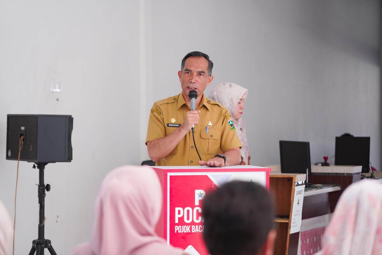 Sekkab Solok Medison saat Pra Soft Launching sekaligus menandakan telah dimulai beroperasinya Mal Pelayanan Publik (MPP) Kabupaten Solok, di Koto Baru